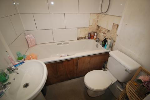 1 bedroom terraced house to rent, Flat 1 727 Christchurch Road, Bournemouth