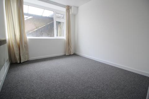 1 bedroom terraced house to rent, Flat 1 727 Christchurch Road, Bournemouth