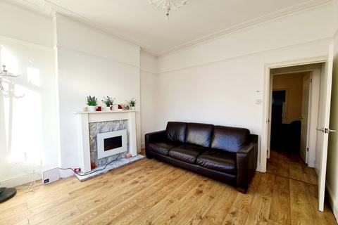 2 bedroom end of terrace house to rent, Barnsley Street, Offerton, Stockport, SK1