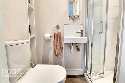 74 Priory Road, Romford, RM3 9AP