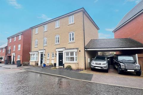 4 bedroom house to rent, Allard Way, Saffron Walden CB11