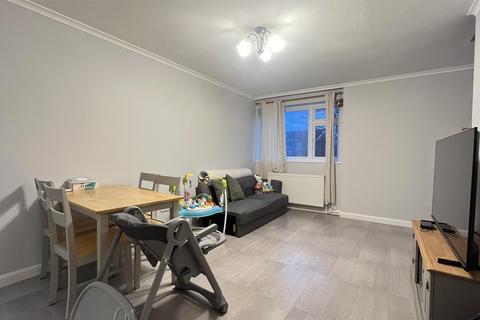 2 bedroom apartment to rent, Grange Road, Sutton SM2