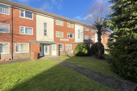 2 bedroom apartment to rent, Grange Road, Sutton SM2