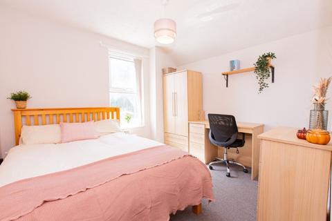 4 bedroom semi-detached house to rent, South Road, West Bridgford NG2