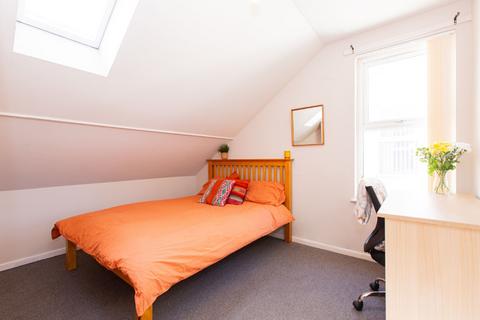 4 bedroom semi-detached house to rent, South Road, West Bridgford NG2