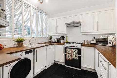 8 Upton Close, Henley-on-thames, RG9 1BT