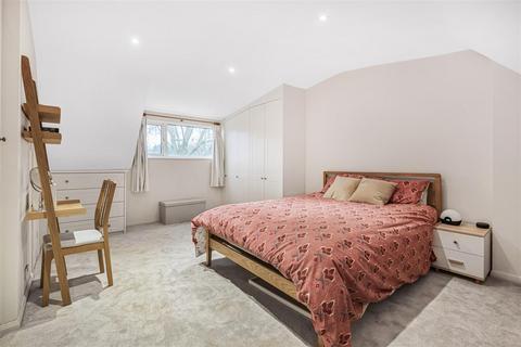 8 Upton Close, Henley-on-thames, RG9 1BT