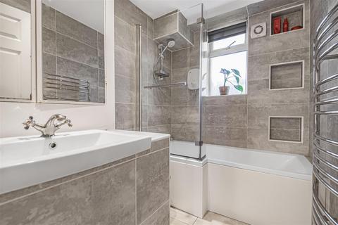 8 Upton Close, Henley-on-thames, RG9 1BT