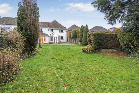 4 bedroom detached house to rent, Abinger Avenue, Cheam SM2