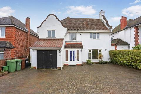 4 bedroom detached house to rent, Abinger Avenue, Cheam SM2