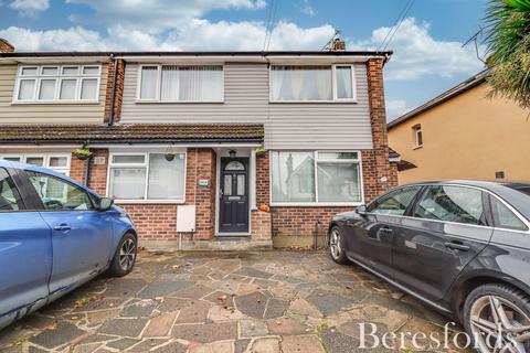 1 bedroom maisonette for sale, Ongar Road, Brentwood, CM15