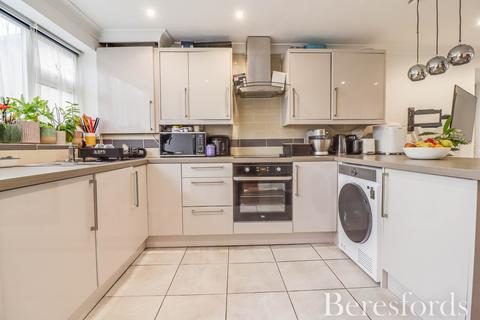 1 bedroom maisonette for sale, Ongar Road, Brentwood, CM15