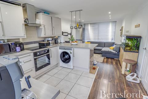 1 bedroom maisonette for sale, Ongar Road, Brentwood, CM15