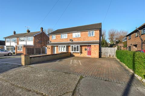 3 bedroom semi-detached house for sale, Kings Avenue, Farnham GU10