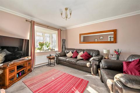 3 bedroom semi-detached house for sale, Kings Avenue, Farnham GU10