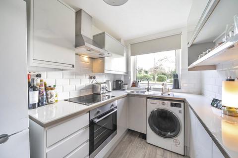 1 bedroom flat for sale, Rossiter Lodge, Guildford GU1