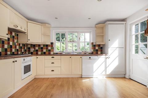 4 bedroom semi-detached house to rent, Oakley Road, Caversham Heights