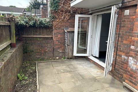 49 Ambleside, Bromley, BR1 4DN