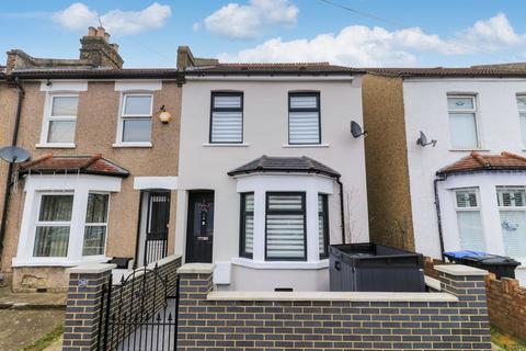 2 bedroom end of terrace house for sale, Connop Road, EN3