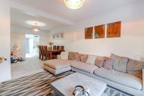 2 bedroom end of terrace house for sale, Connop Road, EN3