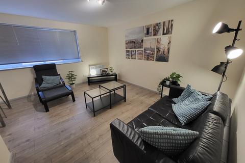 2 bedroom apartment to rent, Stretford Road, Hulme, Manchester, M15 5TP