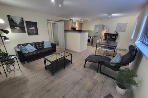 2 bedroom apartment to rent, Stretford Road, Hulme, Manchester, M15 5TP