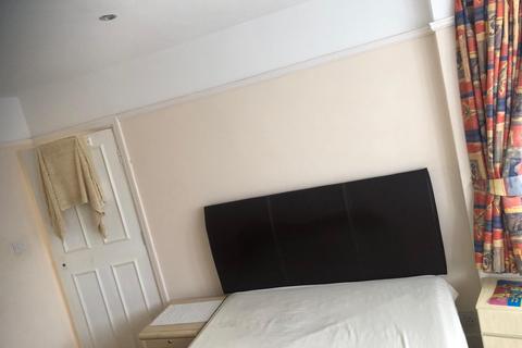 1 bedroom in a house share to rent, Exeter Road, Harrow HA2