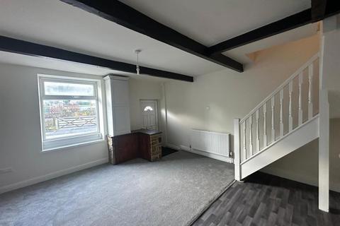 2 bedroom terraced house to rent, Main Road, Eastburn