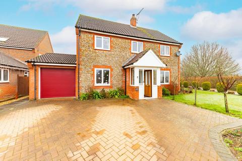 4 bedroom detached house for sale, Greenfields Road, Dereham