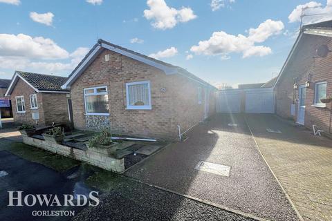 2 bedroom detached bungalow for sale, Silver Gardens, Belton