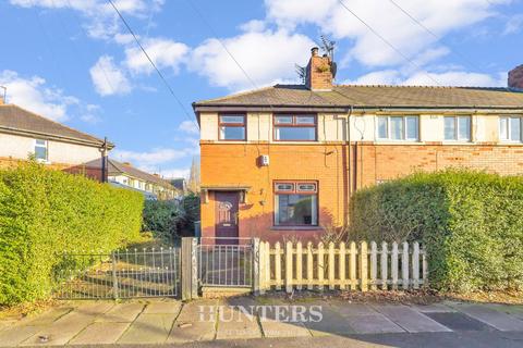 3 bedroom end of terrace house for sale, Lands End Road, Middleton M24