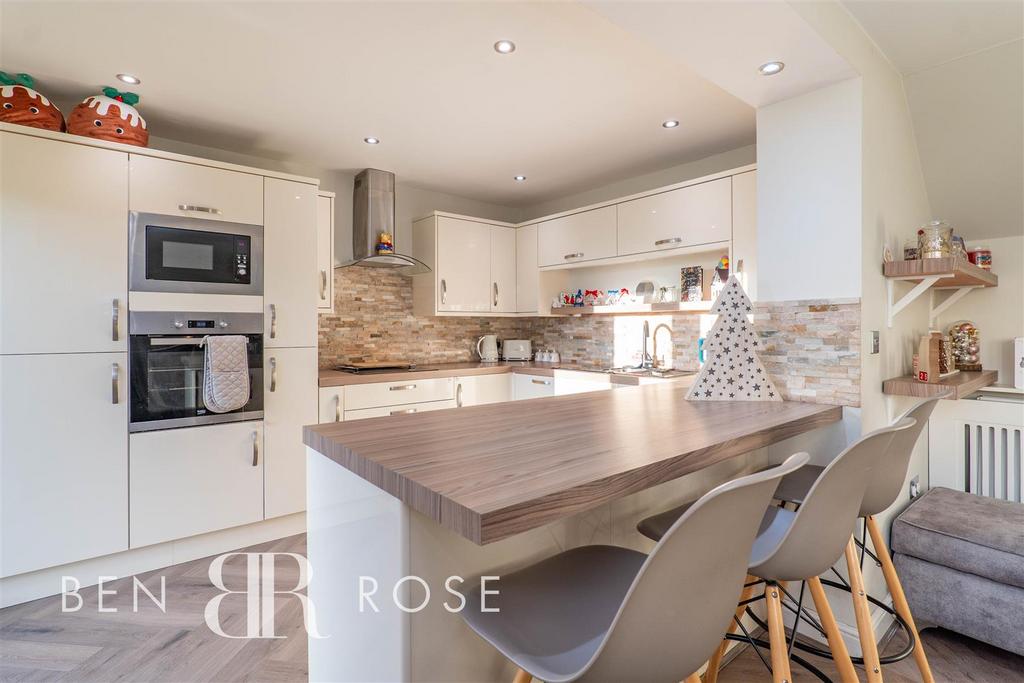 Kitchen/Breakfast Room