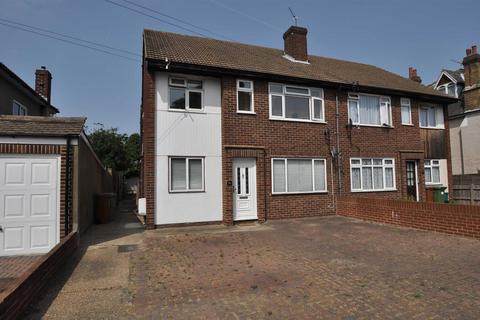 2 bedroom maisonette to rent, Glynde Road, Bexleyheath DA7