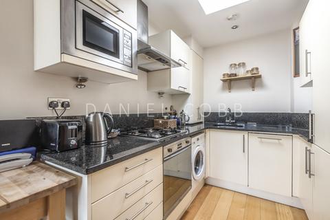 2 bedroom flat for sale, City Lights Court, Bowden Street, SE11