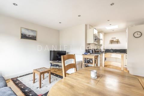 2 bedroom flat for sale, City Lights Court, Bowden Street, SE11