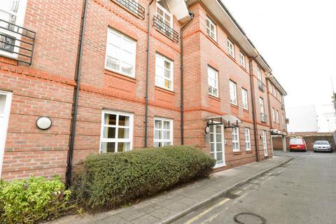 2 bedroom flat to rent, Fawcett Street, York