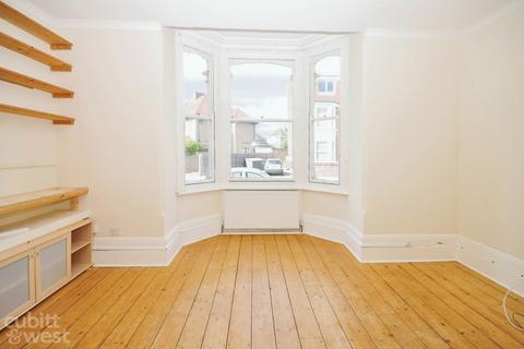 2 bedroom maisonette to rent, Whitwell Road Southsea PO4