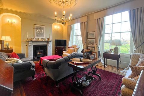 3 bedroom townhouse for sale, Priory Street, Monmouth, NP25