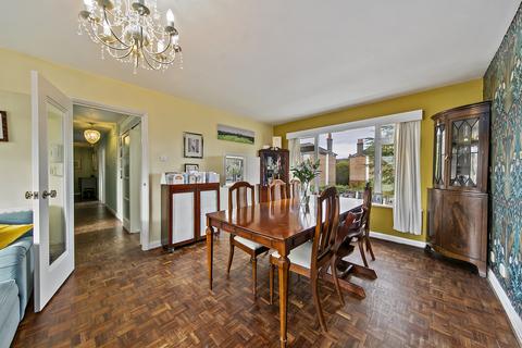 3 bedroom flat for sale, Broadlands Court, Kew Gardens Road, Richmond, Surrey