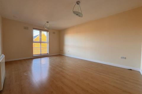 2 bedroom flat to rent, St Austell Way, Swindon SN2