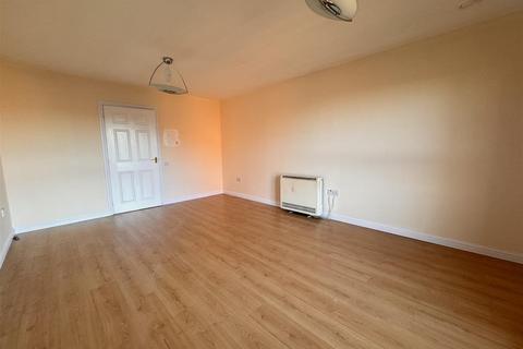 2 bedroom flat to rent, St Austell Way, Swindon SN2