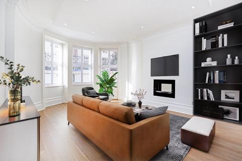 4 bedroom flat for sale, Rutland House, Marloes Road, London