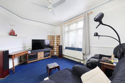 3 bedroom terraced house for sale, Merton Road, London