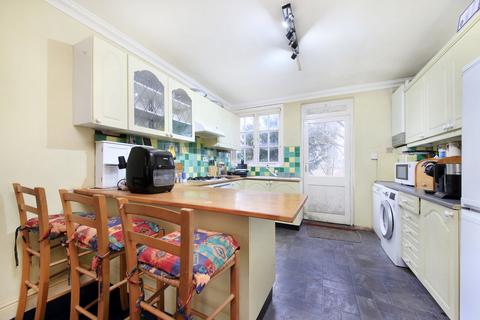 3 bedroom terraced house for sale, Merton Road, London