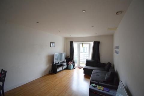 1 bedroom flat to rent, Passingham House, HOUNSLOW TW5