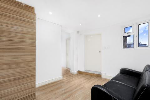 2 bedroom flat to rent, Whitechapel High Street, London