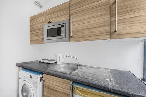 2 bedroom flat to rent, Whitechapel High Street, London