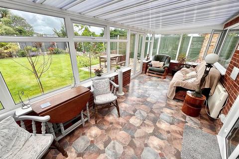 2 bedroom detached bungalow for sale, Nightingale Close, Scratby