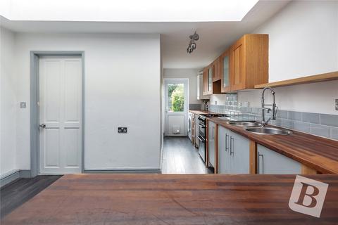 40 Shaftesbury Road, Romford, RM1 2QJ