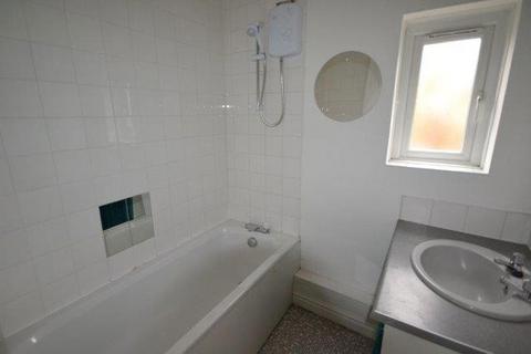 1 bedroom flat to rent, Victoria Park Road, Leicester